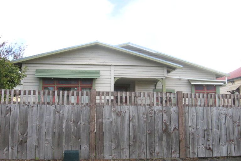 Photo of property in 8 Pascal Street, Palmerston North, 4410