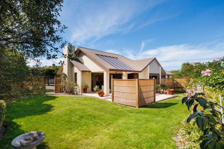 Photo of property in 14 Masefield Terrace, Kelvin Grove, Palmerston North, 4414