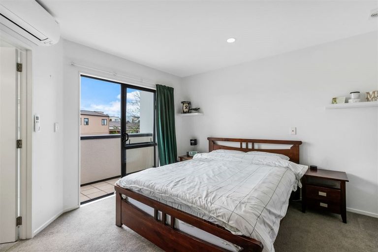 Photo of property in 9 Spalding Rise, Golflands, Auckland, 2013