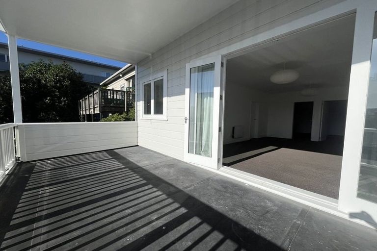 Photo of property in 16 Austin Street, Mount Victoria, Wellington, 6011