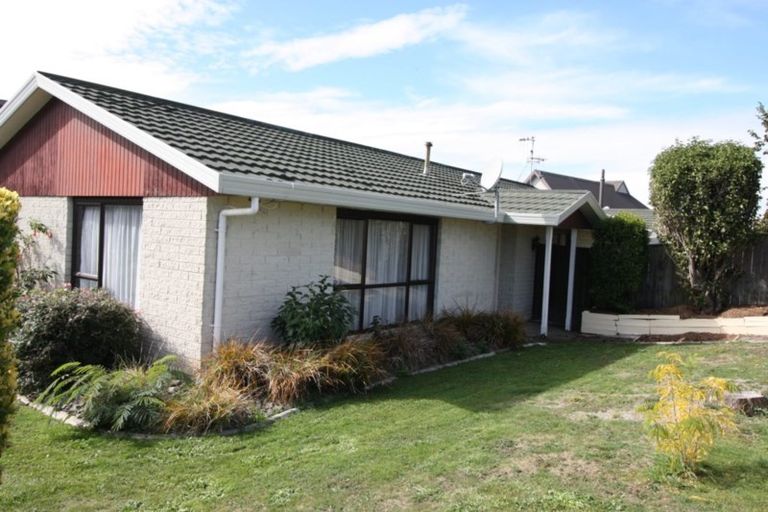 Photo of property in 2 Caroline Crescent, Highbury, Palmerston North, 4412