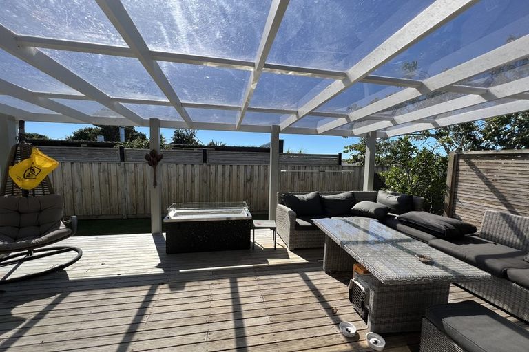 Photo of property in 7 Booralee Avenue, Botany Downs, Auckland, 2010