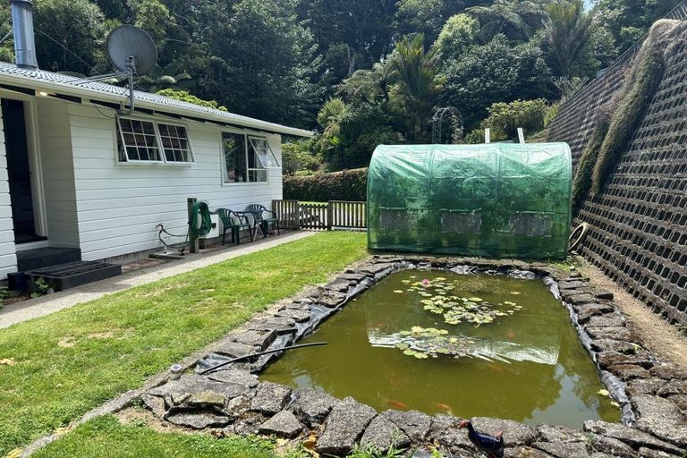 Photo of property in 8 Meuli Street, Eltham, 4322