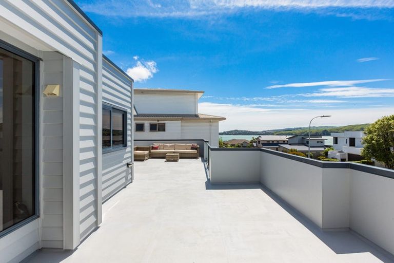 Photo of property in 8 Bowsprit Way, Whitby, Porirua, 5024