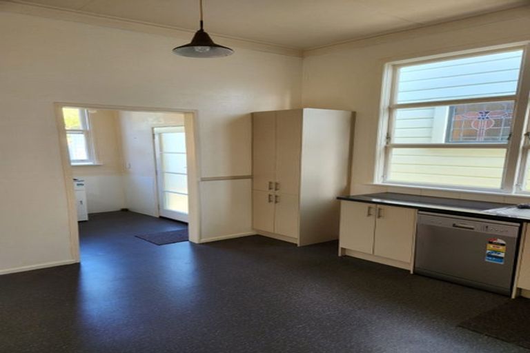 Photo of property in 22 Roy Street, Newtown, Wellington, 6021