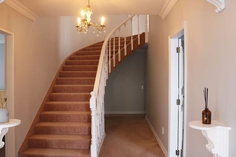 Photo of property in 66 Rama Crescent, Khandallah, Wellington, 6035