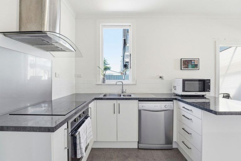 Photo of property in 520 Tremaine Avenue, Takaro, Palmerston North, 4410