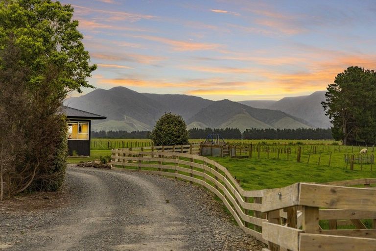 Photo of property in 173 Te Rehunga Road North, Dannevirke, 4972