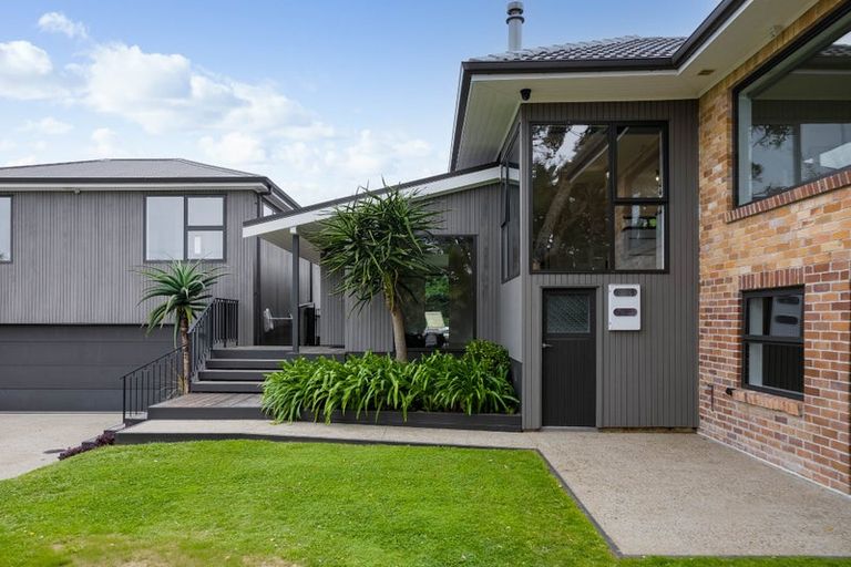 Photo of property in 35 Rock Isle Road, Torbay, Auckland, 0630