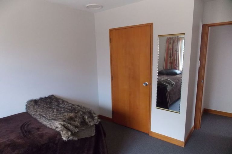 Photo of property in 32 Pioneer Highway, Awapuni, Palmerston North, 4412