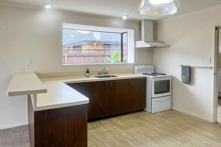 Photo of property in 31 Laing Crescent, Heathcote Valley, Christchurch, 8022