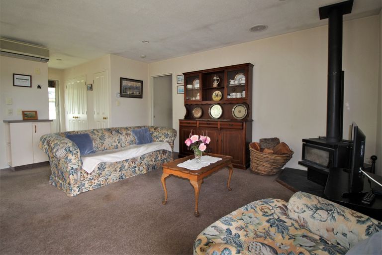 Photo of property in 2 Fir Close, Alexandra, 9320