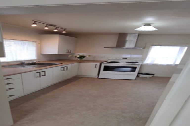 Photo of property in 1/37 Great South Road, Papakura, Takanini, 2110