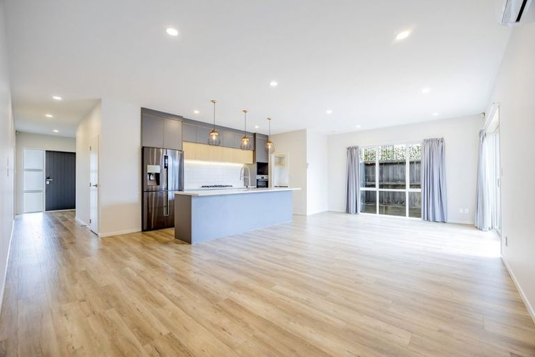 Photo of property in 69 Nobilo Road, Kumeu, 0810