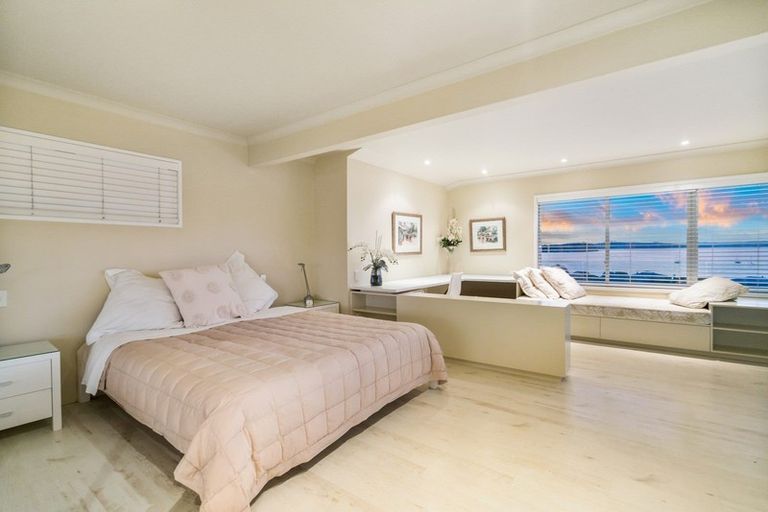 Photo of property in 53a De Luen Avenue, Tindalls Beach, Whangaparaoa, 0930