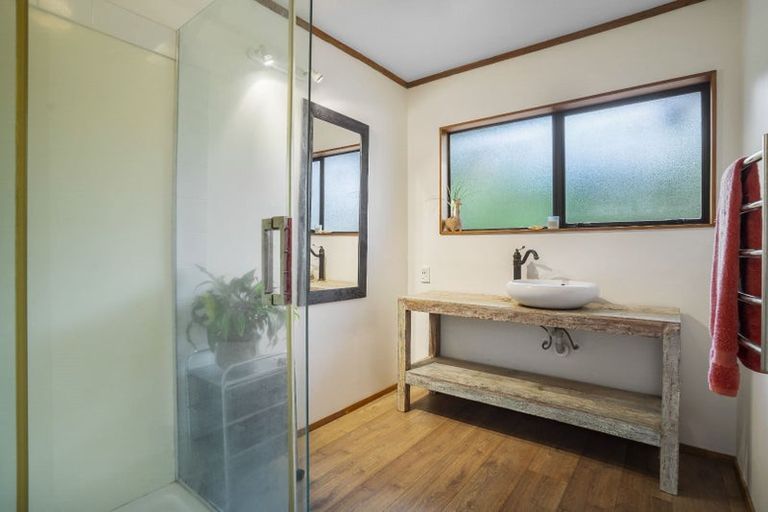 Photo of property in 18 Montressor Place, Howick, Auckland, 2014