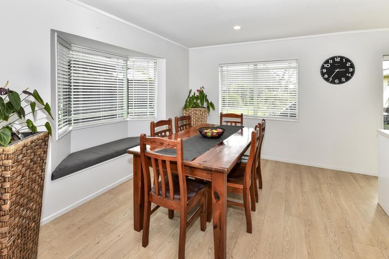 Photo of property in 62 Tington Avenue, Wattle Downs, Auckland, 2103