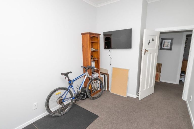 Photo of property in 190 Derwent Street, Island Bay, Wellington, 6023