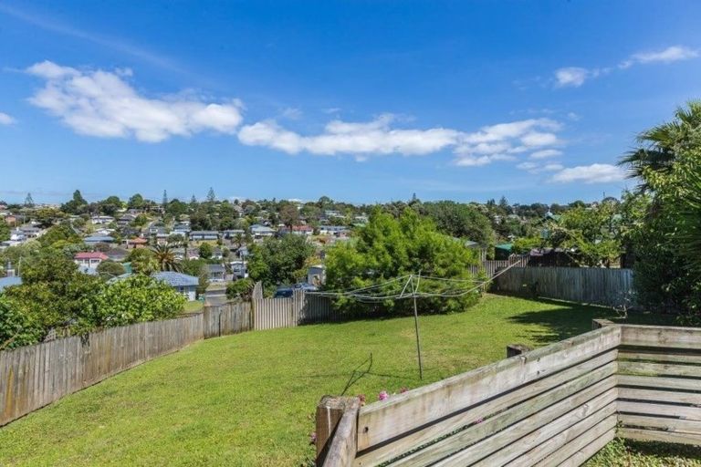 Photo of property in 20 Chequers Avenue, Glenfield, Auckland, 0629