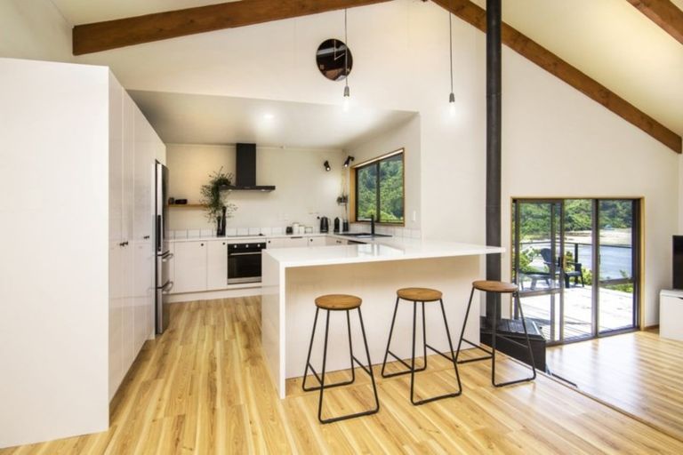 Photo of property in 609 Port Underwood Road, Whatamango Bay, Picton, 7281