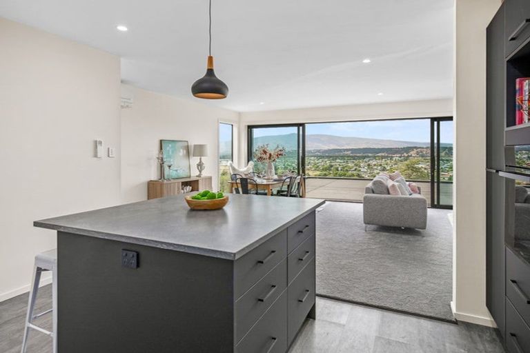 Photo of property in 10 Hawkdun Place, Bridge Hill, Alexandra, 9320