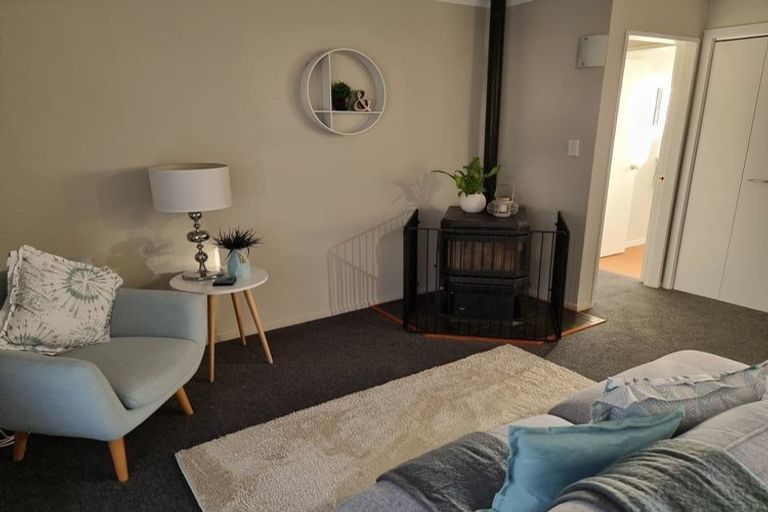 Photo of property in 2/16a Ranfurly Street, Trentham, Upper Hutt, 5018