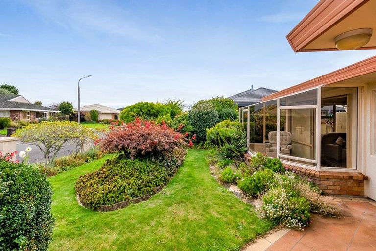 Photo of property in 1/9 Waiwera Place, Merrilands, New Plymouth, 4312