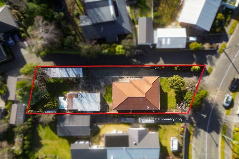 Photo of property in 9 Colina Street, Avonhead, Christchurch, 8042