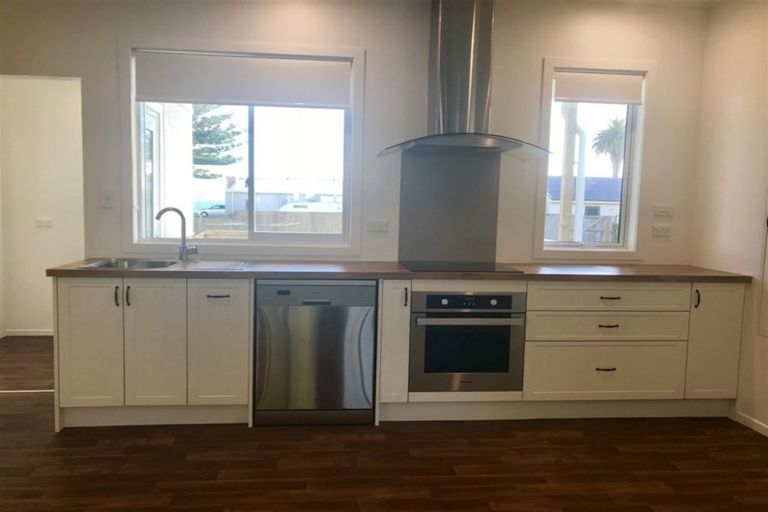 Photo of property in 28 Victoria Road, Mount Maunganui, 3116