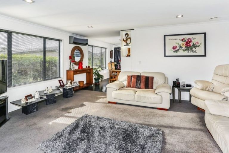 Photo of property in 19 Basin Place, Pukekohe, 2120