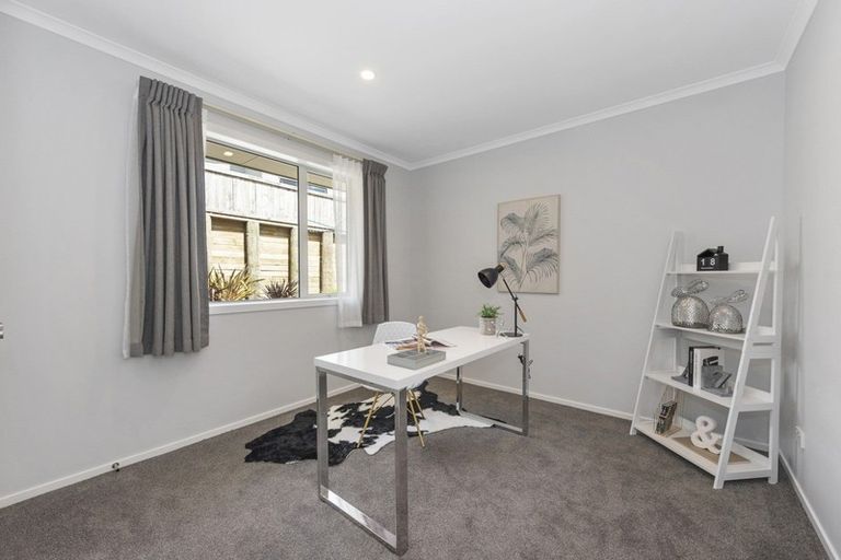 Photo of property in 6 Dulverton Rise, Flagstaff, Hamilton, 3210