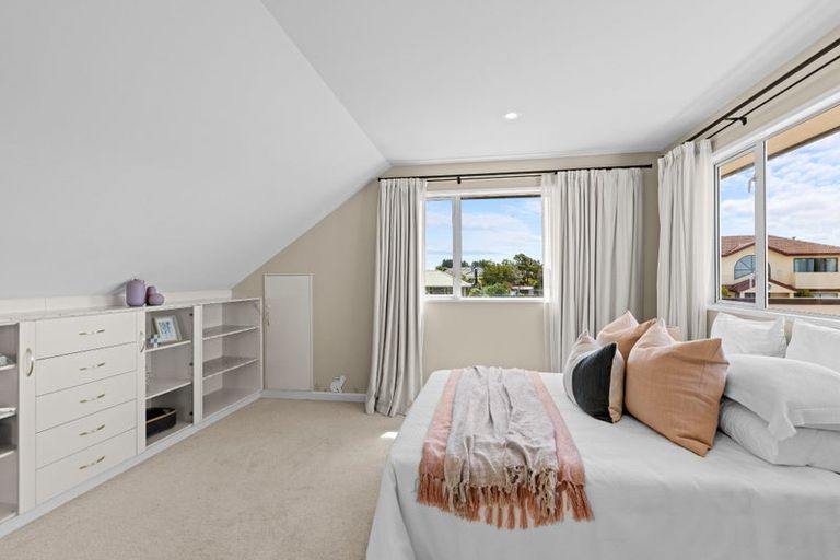 Photo of property in 2/46 Orlando Crescent, Waimairi Beach, Christchurch, 8083