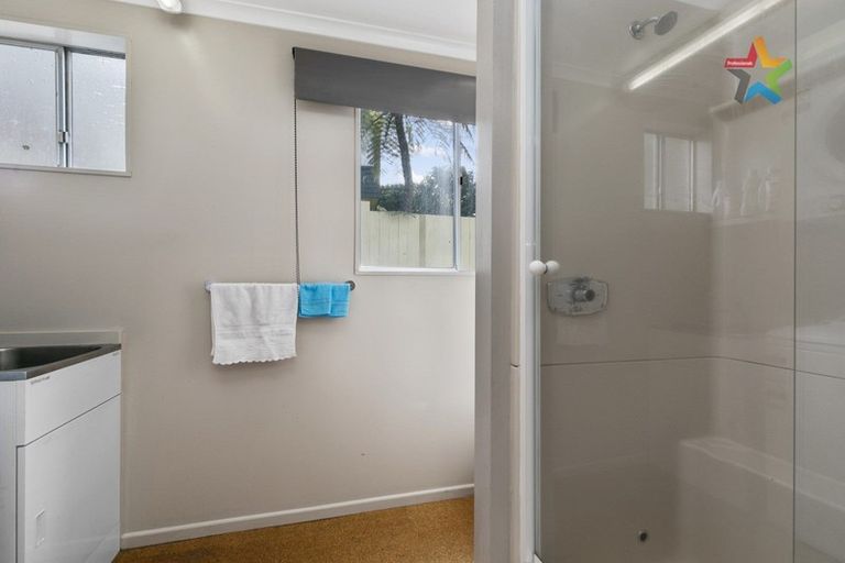 Photo of property in 10 Jacaranda Grove, Maungaraki, Lower Hutt, 5010