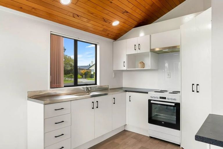 Photo of property in 8 Bellbird Avenue, Onerahi, Whangarei, 0110