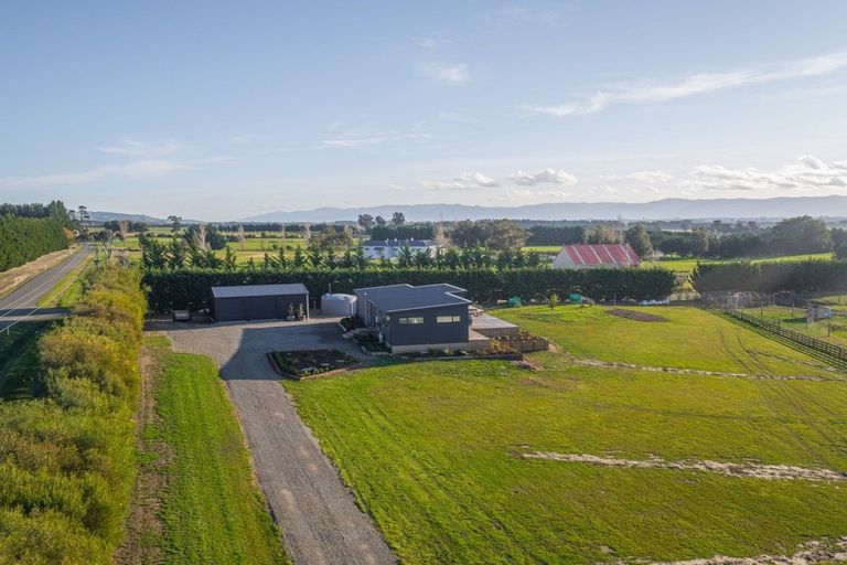 Photo of property in 24 Fraters Road, Martinborough, 5781