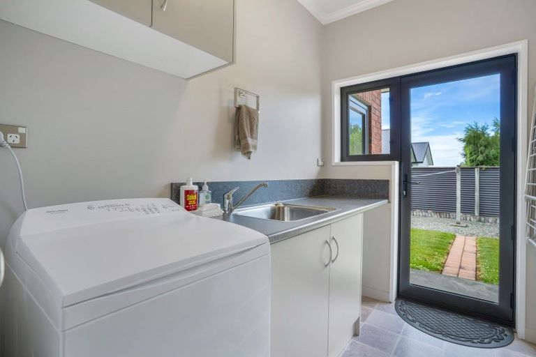 Photo of property in 29 Church Street, Winton, 9720