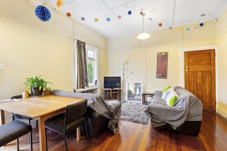 Photo of property in 90 Rintoul Street, Newtown, Wellington, 6021