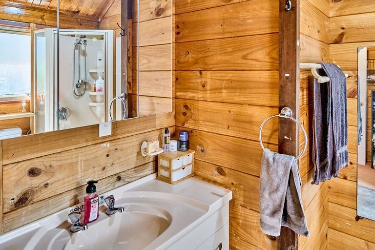 Photo of property in 1142 Moonshine Road, Judgeford, Porirua, 5381