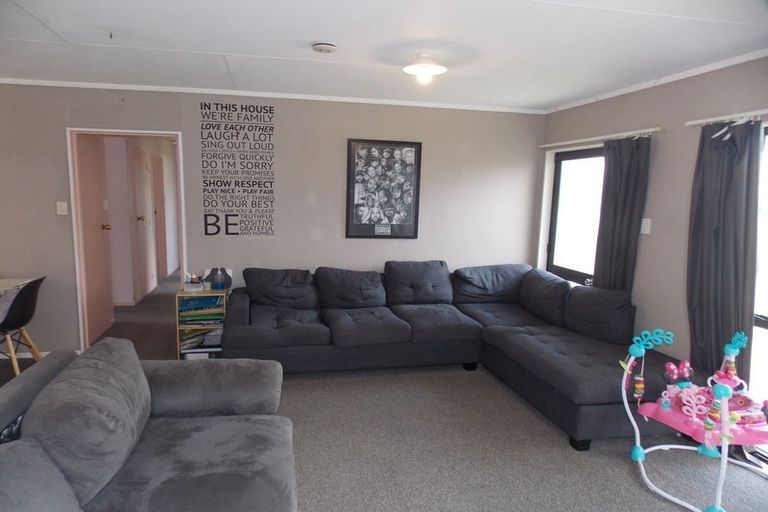 Photo of property in 83 Geraldine Crescent, Cloverlea, Palmerston North, 4412