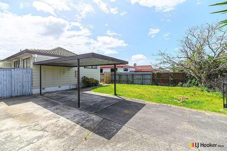 Photo of property in 2/190 Te Irirangi Drive, Flat Bush, Auckland, 2019
