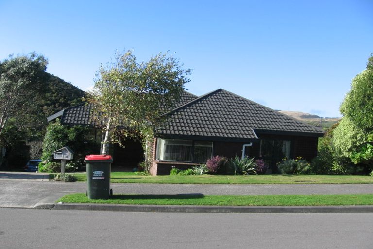 Photo of property in 14 Longmont Terrace, Churton Park, Wellington, 6037