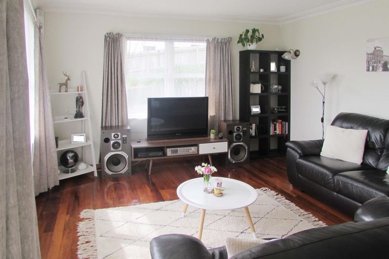 Photo of property in 1/22 Wellington Street, Papakura, 2110