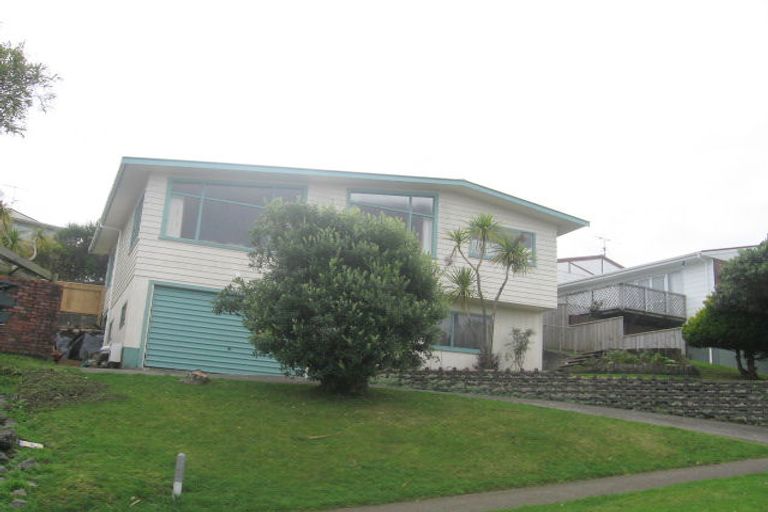 Photo of property in 241 Dowse Drive, Maungaraki, Lower Hutt, 5010