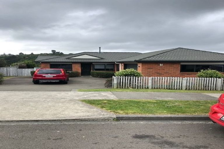 Photo of property in 5 Catlins Glen, Aotea, Porirua, 5024