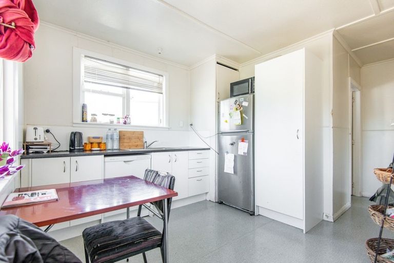 Photo of property in 1016 Hood Street, Mayfair, Hastings, 4122