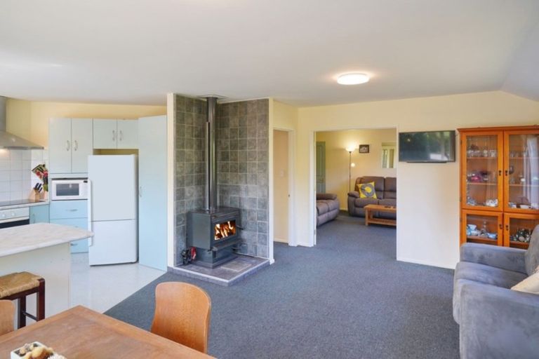 Photo of property in 6 Adelaide Street, Kirwee, Darfield, 7571