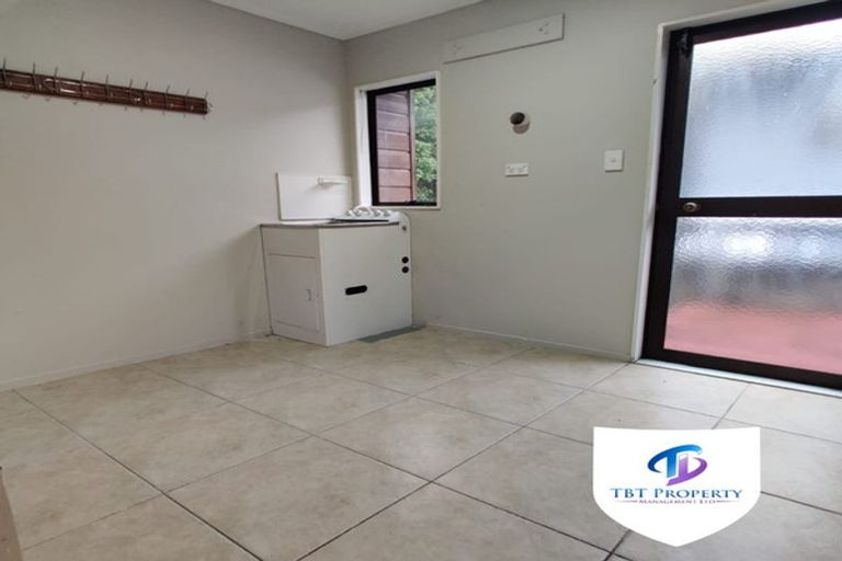 Photo of property in 21 Hakea Place, Totara Heights, Auckland, 2105