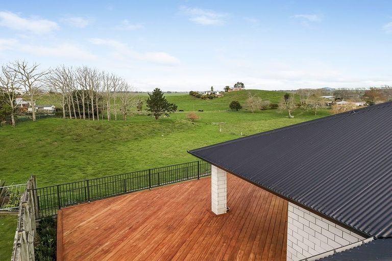 Photo of property in 15 Carlingford Rise, Dinsdale, Hamilton, 3204