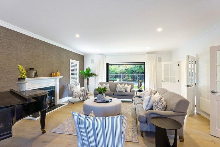 Photo of property in 5 Lavinia Grove, Waikanae Beach, Waikanae, 5036