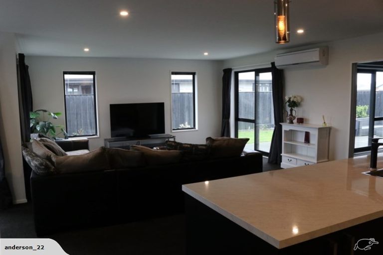 Photo of property in 6 Rosewood Drive, Amberley, 7410